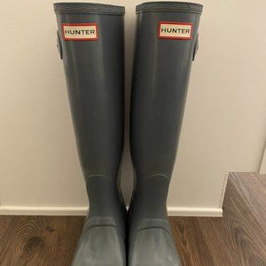 Hunter Tall Gloss Rain Boots w/fleece liners!